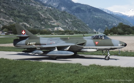 Hawker Hunter F.58A | J-4107 | Swiss Air Force | RARON (LSMR/---) 04.05.1993