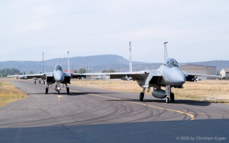 McDonnell Douglas F-15B Eagle | 76-0129 | US Air Force | KLAMATH FALLS (KLMT/LMT) 15.09.2002