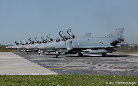 McDonnell Douglas F-4F Phantom II | FLIGHTLINE | German Air Force | NEUBURG A.D.DONAU (ETSN/---) 05.05.2003