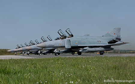 McDonnell Douglas F-4F Phantom II | FLIGHTLINE | German Air Force | NEUBURG A.D.DONAU (ETSN/---) 05.05.2003