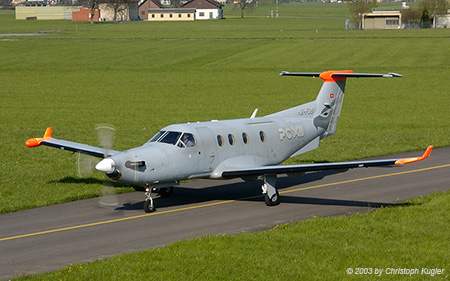 Pilatus PC-12 | HB-FOB | Pilatus Flugzeugwerke | BUOCHS (LSZC/BXO) 15.04.2003