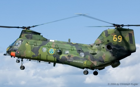 Vertol KV-107 | 04069 | Royal Swedish Air Force | RONNEBY KALLINGE (ESDF/RNB) 29.08.2004