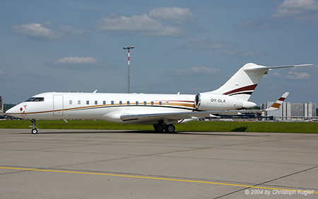 Bombardier BD.700 Global Express | OY-GLA | untitled | Z&UUML;RICH (LSZH/ZRH) 15.05.2004