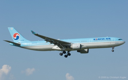 Airbus A330-323X | HL7554 | Korean Air | Z&UUML;RICH (LSZH/ZRH) 11.07.2006