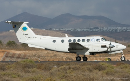 Beech Super King Air 200 | EC-JJP | Urgemer Canarias SL | ARRECIFE-LANZAROTE (GCRR/ACE) 13.09.2007