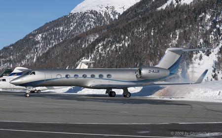 Gulfstream G550 | D-AJJK | Windrose Aviation | SAMEDAN (LSZS/SMV) 15.02.2009