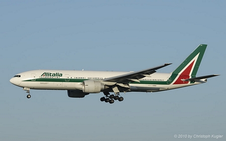 Boeing 777-243ER | I-DISU | Alitalia | ROMA-FIUMICINO (LIRF/FCO) 27.08.2010