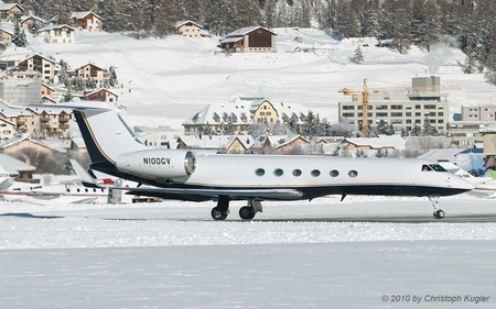 Gulfstream V | N100GV | private | SAMEDAN (LSZS/SMV) 03.01.2010