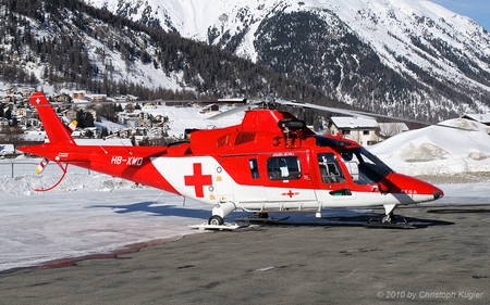 Agusta A109K2 | HB-XWD | Swiss Air Ambulance | SAMEDAN (LSZS/SMV) 13.02.2010