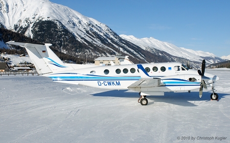 Beech King Air 350 | D-CWKM | untitled (WEKA) | SAMEDAN (LSZS/SMV) 13.02.2010
