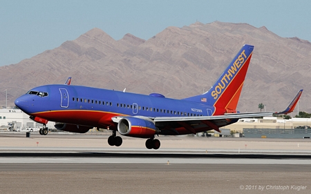 Boeing 737-7H4 | N272WN | Southwest Airlines | LAS VEGAS MCCARRAN (KLAS/LAS) 19.10.2011