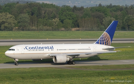 Boeing 767-224ER | N67158 | Continental Air Lines | Z&UUML;RICH (LSZH/ZRH) 25.04.2011