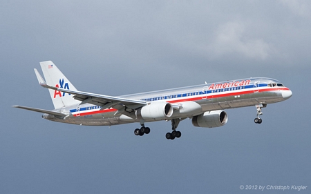 Boeing 757-223 | N693AA | American Airlines | MIAMI INTL (KMIA/MIA) 03.12.2012