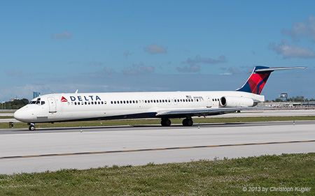 McDonnell Douglas MD-88 | N994DL | Delta Air Lines | FORT LAUDERDALE-HOLLYWOOD (KFLL/FLL) 07.12.2013