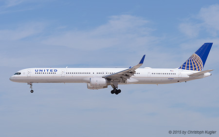 Boeing 757-33N | N75861 | United Airlines | LAS VEGAS MCCARRAN (KLAS/LAS) 01.10.2015