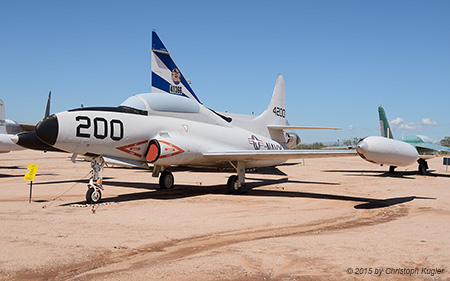 Lockheed T-1A Seastar | 144200 | US Navy | PIMA AIR & SPACE MUSEUM, TUCSON 23.09.2015