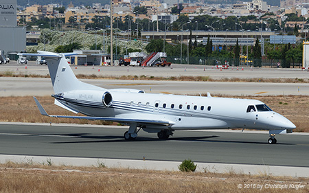Embraer EMB-135BJ Legacy 650 | M-ILAN | untitled (Artjet) | PALMA DE MALLORCA (LEPA/PMI) 18.07.2016