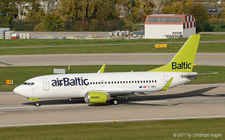 Boeing 737-36Q | YL-BBX | Air Baltic  |  with billboard titles | Z&UUML;RICH (LSZH/ZRH) 30.10.2017