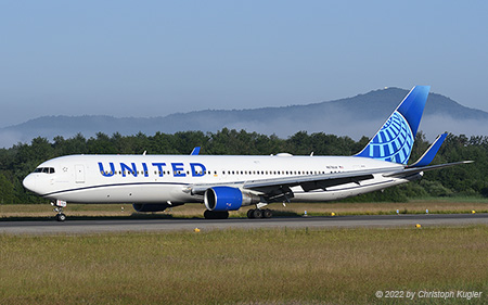 Boeing 767-322ER | N676UA | United Airlines | Z&UUML;RICH (LSZH/ZRH) 10.06.2022