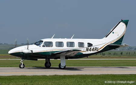 Piper PA-31 Navajo | N44RL | untitled (Aries Aviation) | CALGARY SPRINGBANK (CYBW/YBW) 19.07.2023