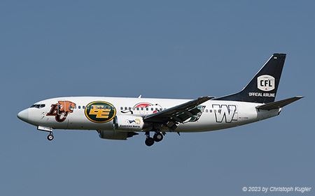 Boeing 737-36N | C-GCNO | Canadian North  |  Painted in the Canadian Football League special colours | CALGARY INTL. (CYYC/YYC) 18.07.2023