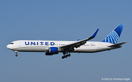 Boeing 767-322ER | N676UA | United Airlines | Z&UUML;RICH (LSZH/ZRH) 09.06.2023