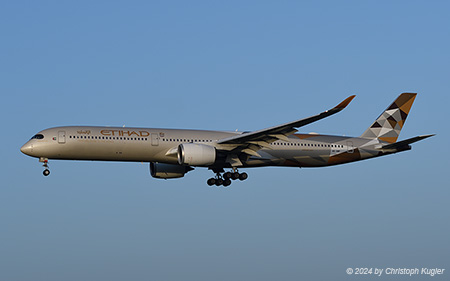 Airbus A350-1041 | A6-XWF | Etihad Airways  |  Arriving at sunrise | Z&UUML;RICH (LSZH/ZRH) 11.04.2024