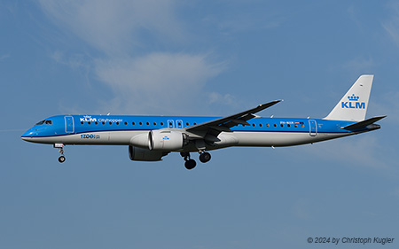 Embraer ERJ-195-E2 | PH-NXM | KLM Cityhopper  |  with 1700th e-jet sticker | Z&UUML;RICH (LSZH/ZRH) 26.07.2024