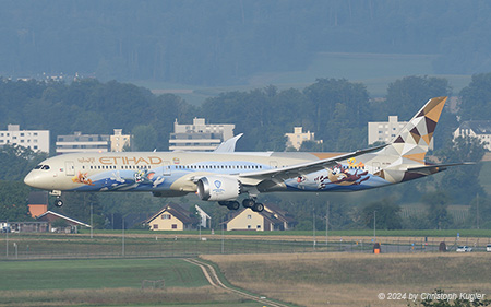 Boeing 787-10 | A6-BMA | Etihad Airways  |  Warner Bros cs | Z&UUML;RICH (LSZH/ZRH) 02.08.2024