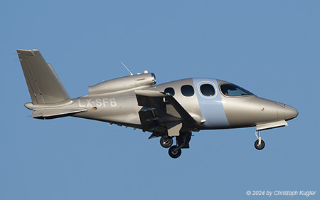 Cirrus SF 50 Vision Jet G2+ | LX-SFB | untitled (JetFly Aviation)  |  This is my first picture of a Cirrus SF 50 Vision Jet from JetFly Aviation | Z&UUML;RICH (LSZH/ZRH) 26.12.2024