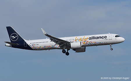 Airbus A321-271nx | D-AIEP | Lufthansa  |  This Airbus A321neo of Lufthansa is promoting the help alliance founded 1999 by the Lufthansa Group. Similar to HB-JLT of Edelweiss.  | Z&UUML;RICH (LSZH/ZRH) 08.02.2025