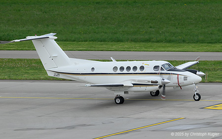 Beech C-12M Huron | 163837 | US Navy  |  This Beech C-12M Huron has been arriving in Zurich from Edinburgh | Z&UUML;RICH (LSZH/ZRH) 25.04.2025