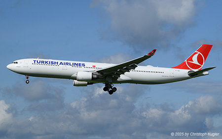 Airbus A330-303 | TC-LNC | Turkish Airlines  |  This Airbus A330-300 of Turkish Airlines used to have a large sticker indicating the 300th aircraft for Turkish Airlines. The sticker was removed in FEB2025. | Z&UUML;RICH (LSZH/ZRH) 06.06.2025