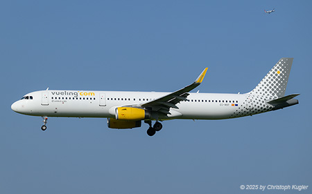 Airbus A321-231 | EC-MRF | Vueling Airlines  |  Vueling connects Barcelona with Zurich using either an Airbus A320 or - as here - an Airbus A321 aircraft. | Z&UUML;RICH (LSZH/ZRH) 12.06.2025