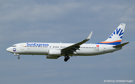 Boeing 737-8MA | TC-SPM | SunExpress  |  This Boeing 737-800 of SunExpress is no longer promoting the Eintracht Frankfurt soccer club. | Z&UUML;RICH (LSZH/ZRH) 03.07.2025