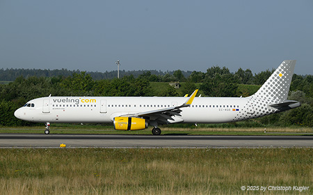 Airbus A321-231 | EC-MQB | Vueling Airlines  |  This Airbus A321 of Vueling is one of 22 aircraft of this type in service with the Spanish airline. It is seen here arriving from Barcelona. | Z&UUML;RICH (LSZH/ZRH) 14.08.2025