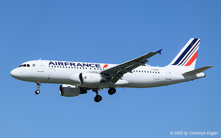 Airbus A320-214 | F-GKXT | Air France  |  This Airbus A320 of Air France is captured approaching runway 28 in Zurich. Runway 28 is only used when strong wind from the West is blowing.  | Z&UUML;RICH (LSZH/ZRH) 15.09.2025