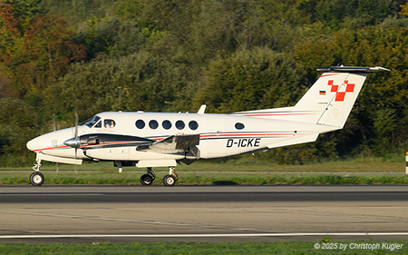 Hawker Beechcraft King Air 200GT | D-ICKE | untitled  |  This King Air 200GT is seen vacating runway 14 in Zurich on taxyway H1. The aircraft is based at Memmingen.  | Z&UUML;RICH (LSZH/ZRH) 19.09.2025