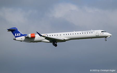 Bombardier CRJ 900LR | EI-FPR | SAS Scandinavian Airlines System (CityJet)  |  This Bombardier CRJ 900 is operated by CityJet on behalf of SAS Scandinavian Airlines System. The aircraft is seen here arriving as flight SAS603 from Copenhagen. | Z&UUML;RICH (LSZH/ZRH) 10.10.2025