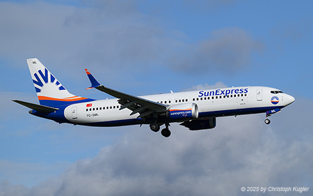 Boeing 737 MAX 8 | TC-SML | SunExpress  |  This Boeing 737 MAX was delivered on 25JAN2024 to SunExpress. It is seen here operating flight SXS120 from Antalya. | Z&UUML;RICH (LSZH/ZRH) 03.11.2025