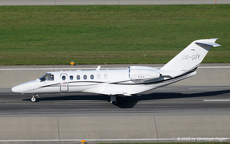 Cessna 525B CitationJet CJ3 | CS-DIY | untitled (DBT Transportes Aereos)  |  This Cessna 525B of DBT Transportes Aereos is seen here accellerating on runway 28 in Zurich for its flight to Rzeszow. | Z&UUML;RICH (LSZH/ZRH) 04.11.2025