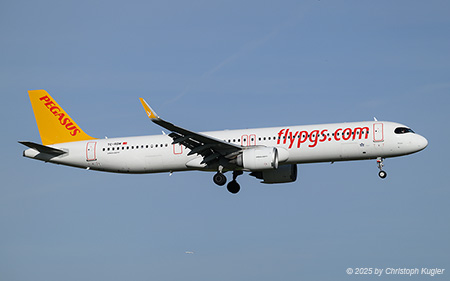 Airbus A321-251nx | TC-RDM | Pegasus Airlines  |  This Airbus A321neo of Pegasus Airlines is captured here operating flight PGT949 from Istanbul Sabiha Gokcen. | Z&UUML;RICH (LSZH/ZRH) 11.11.2025
