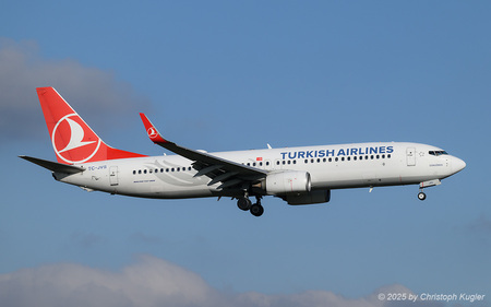 Boeing 737-8F2 | TC-JVS | Turkish Airlines  |  This Boeing 737-800 of Turkish Airlines is seen here arriving as flight THY1913 from Istanbul.  | Z&UUML;RICH (LSZH/ZRH) 27.11.2025