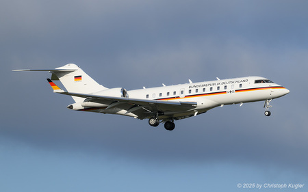 Bombardier BD.700 Global 5000 | 1402 | German Air Force  |  This is the first time I photographed a Global 5000 of the German Air Force in the revised colour scheme.  | Z&UUML;RICH (LSZH/ZRH) 27.11.2025