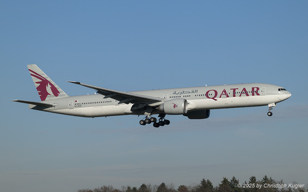 Boeing 777-3DZER | A7-BAK | Qatar Airways  |  Qatar Airways sometime operate their Doha to Zurich flight using the Boeing 777-300 aircraft, but normally they fly with the Boeing 787. | Z&UUML;RICH (LSZH/ZRH) 20.12.2025