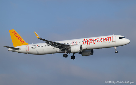 Airbus A321-251nx | TC-RDN | Pegasus Airlines  |  This Airbus A321neo is one of the many aircraft of this type being operated by Pegas Airlines. The company currently has 52 Airbus A320 and 66 Airbus A321 on strengths with 3 more Airbus A321 ordered. | Z&UUML;RICH (LSZH/ZRH) 28.12.2025