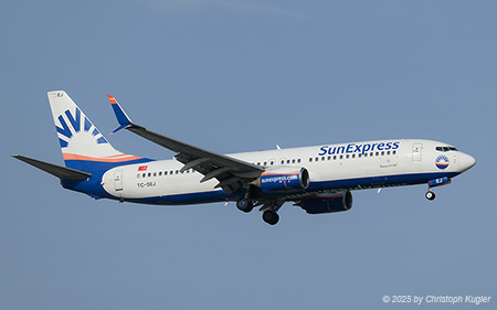 Boeing 737-8HC | TC-SEJ | SunExpress  |  This Boeing 737-800 is seen here arriving from Frankfurt as flight SXS147. | ANTALYA (LTAI/AYT) 11.05.2025