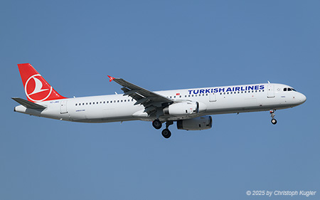 Airbus A321-231 | TC-JRG | Turkish Airlines  |  Turkish Airlines uses the Airbus A321 quite frequently on flights from Moscow to Antalya.  | ANTALYA (LTAI/AYT) 13.05.2025