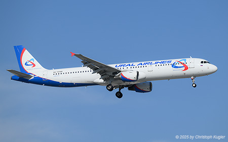 Airbus A321-211 | RA-73795 | Ural Airlines  |  This Airbus A321 of Ural Airlines is seen here operating flight SVR3571 from Moscow Domodedovo to Antalya. | ANTALYA (LTAI/AYT) 15.05.2025