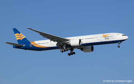 Boeing 777-31HER | UR-AZR | Skyline Express Airlines  |  The outlines of the markings of the previous operator - Azur Air - can still be seen on this Boeing 777-300 of Skyline Express Airlines. | ANTALYA (LTAI/AYT) 15.05.2025